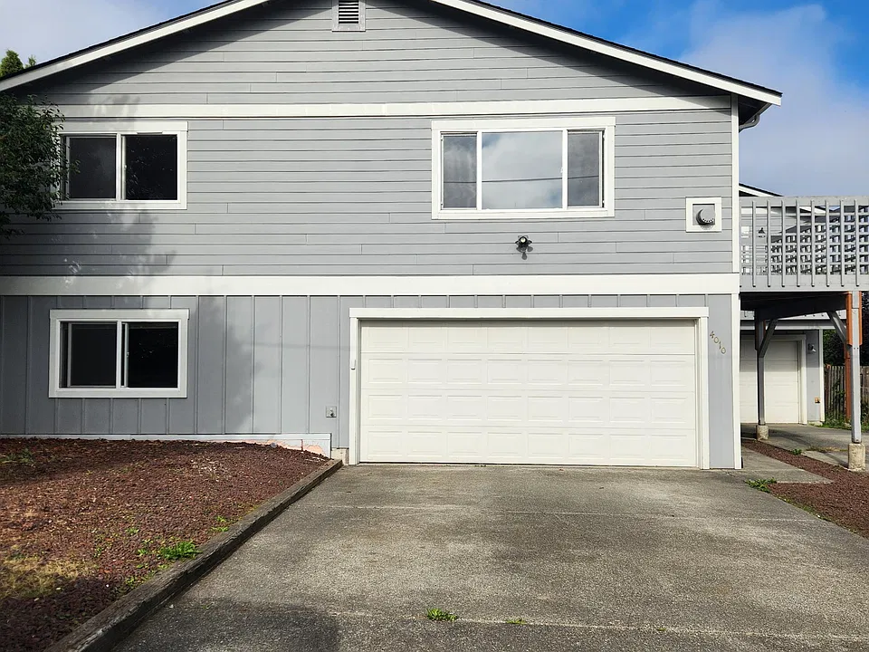 Frontage
Unit A