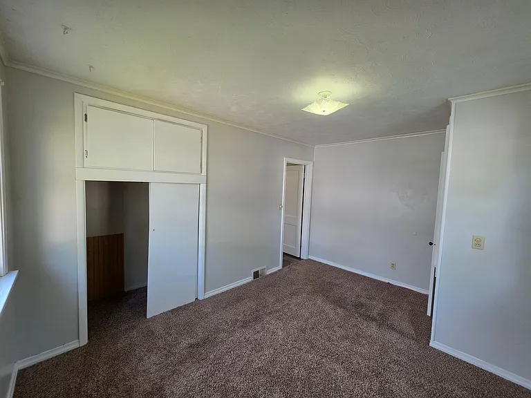 1021 Dilger Ave — Photo 14
