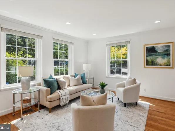 (undisclosed Address), Arlington, VA 22206