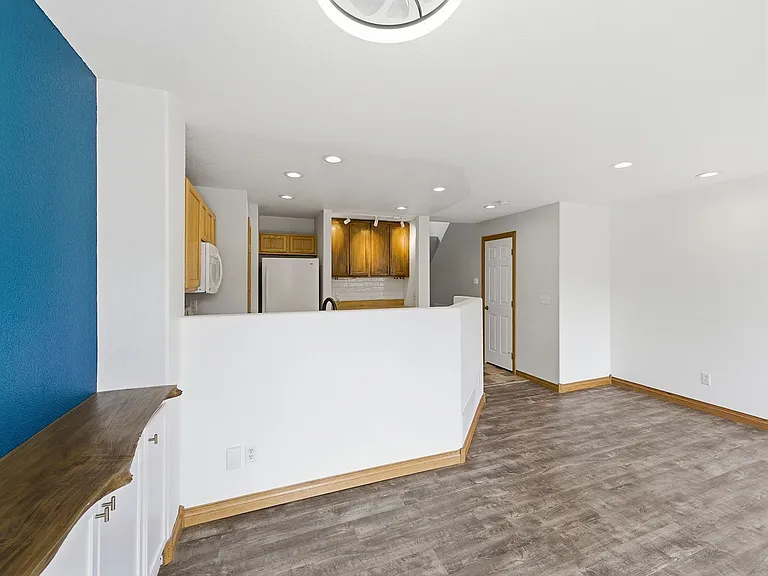 1650 Oak Creek Dr — Photo 5