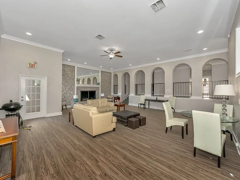 Lake Hefner Townhomes — Photo 17
