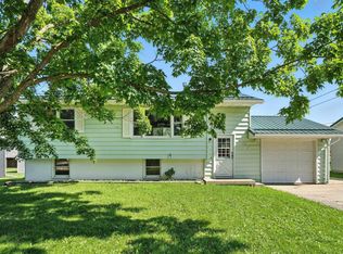 404 E Gardner St, New Hampton, IA 50659