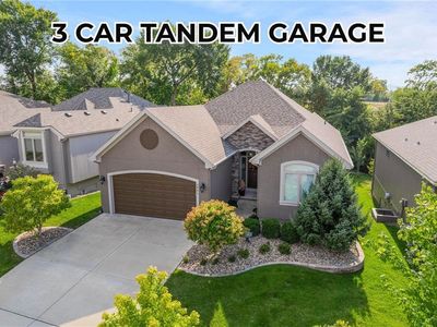 9844 Hollis Ln, Shawnee, KS, 66227