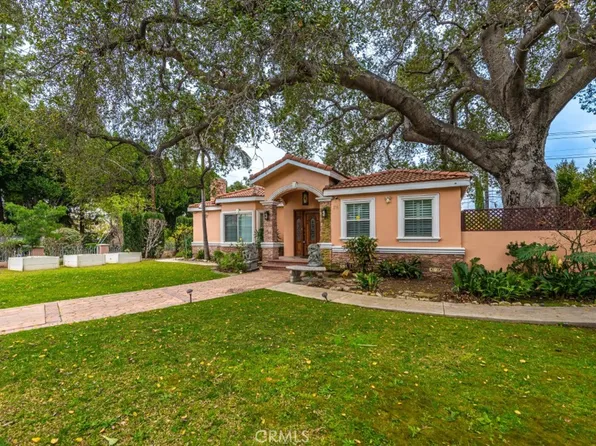 28 W Foothill Blvd, Arcadia, CA 91006