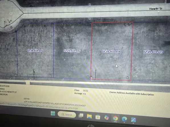 613 Hewitt St, Forreston, IL 61030