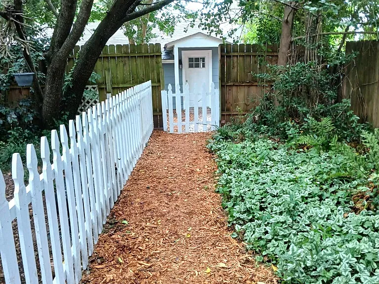 2204 Princess Place Dr #B — Photo 3