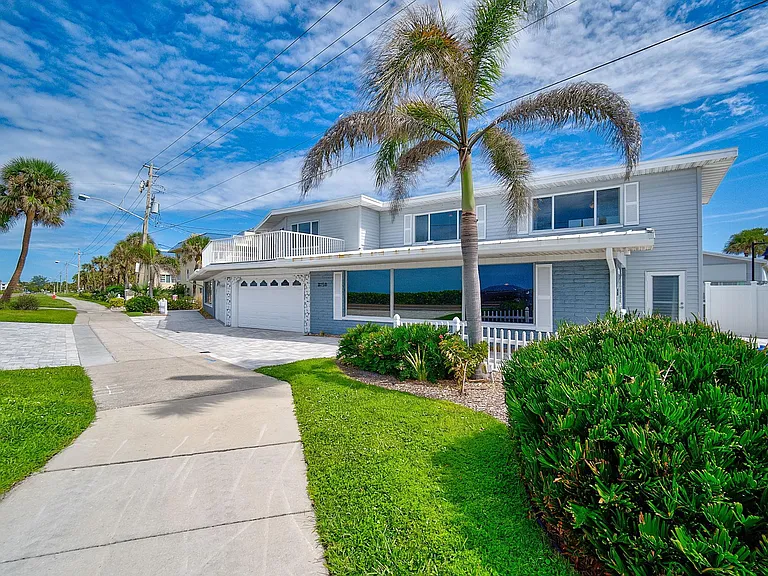 3750 Gulf Of Mexico Dr — Photo 30