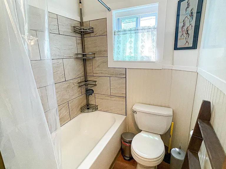314 Farm Street — Photo 10