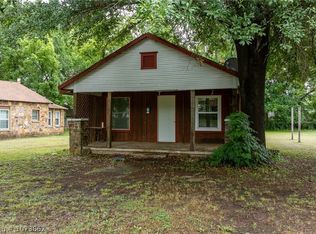 464 W 2nd St, Booneville, AR 72927