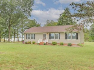 68 Flagstaff Rd, Lancaster, VA 22503