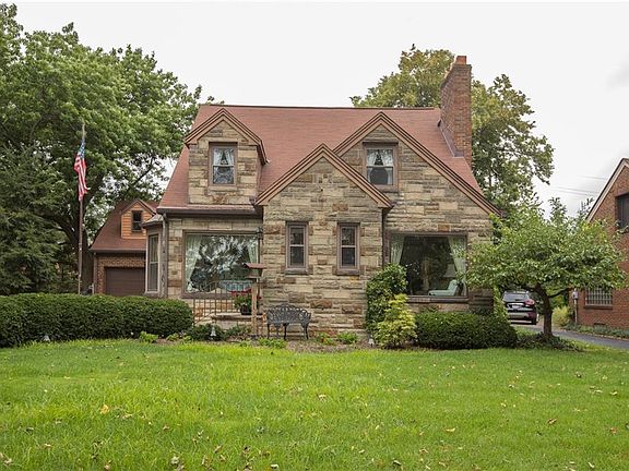 3rd image of 19010 Rockcliff Dr