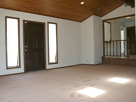 Converted Garage w/skylights