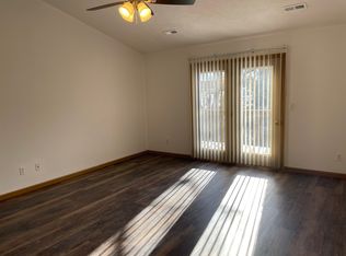 5793 Brett Michael Ln APT 5, Belleville, IL 62223