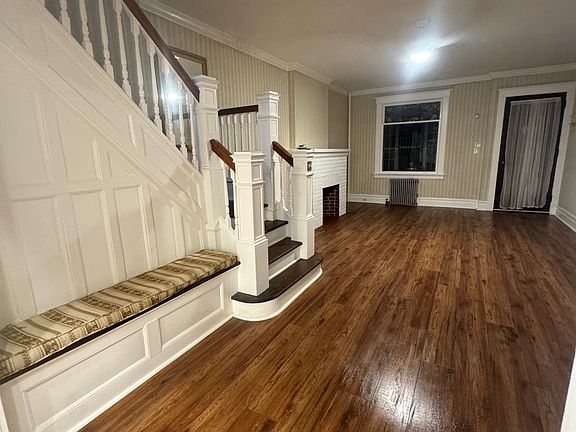 3rd image of 232 Rector St