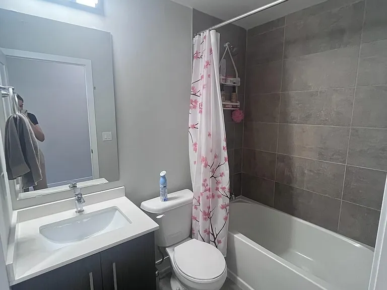 15 Queen St S #506 — Photo 6