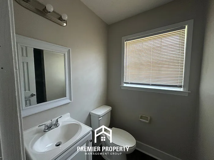 5715 Longacre Ave — Photo 12
