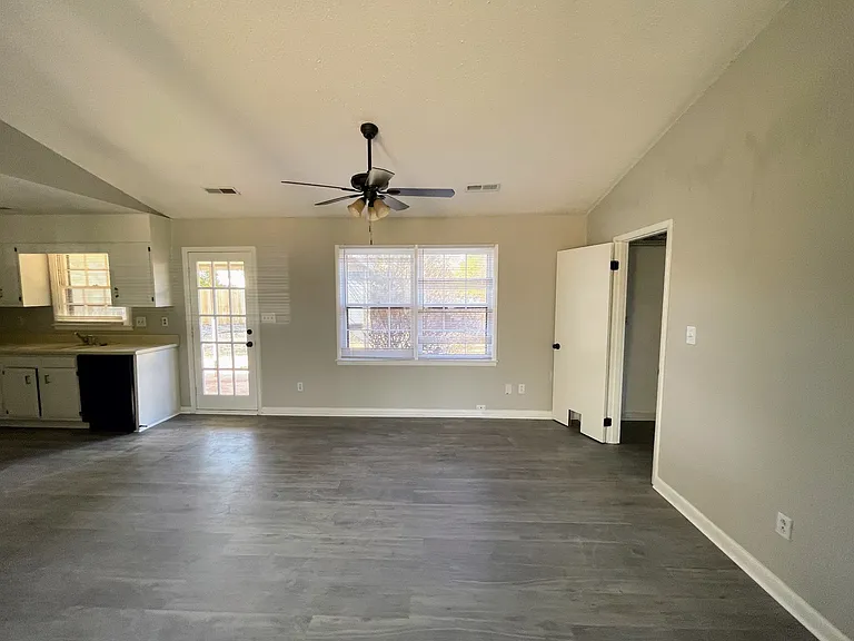 1501 Westview Dr NW — Photo 6