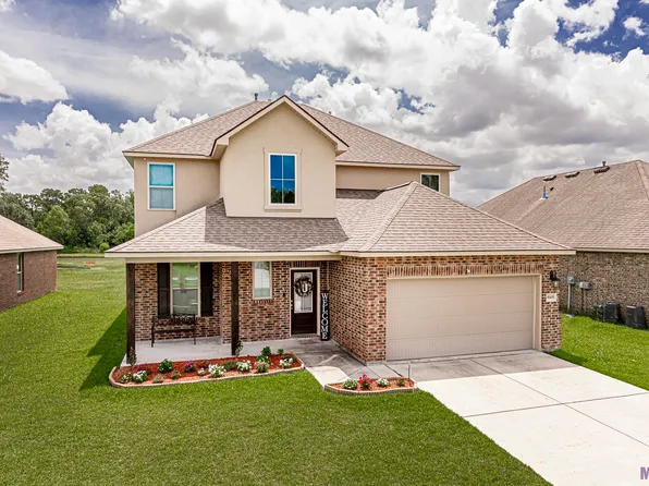 39405 Legacy Lake Dr, Gonzales, LA 70737