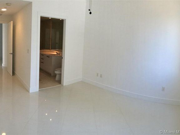 4th image of 1050 Brickell Ave APT 1614E