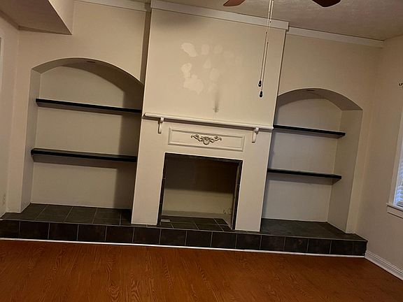 2nd image of 2949 Old Oaks Ct