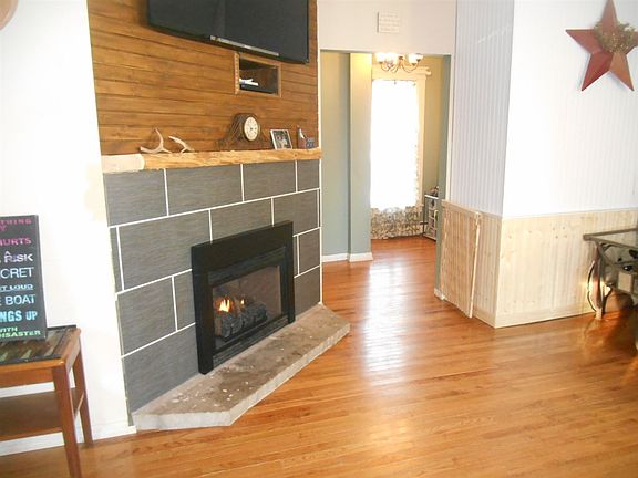 4th image of 41 Bridges Ave