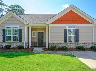 148 Nandina Ct, Fayetteville, NC 28311