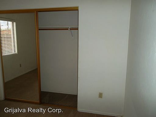 4th image of 1402 E Elm St