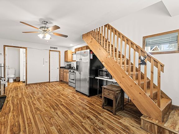 2nd image of 6821 McAlpine St