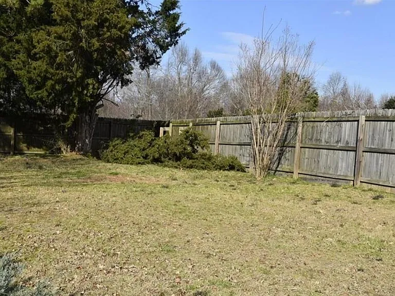 3327 Edenridge Ct — Photo 15