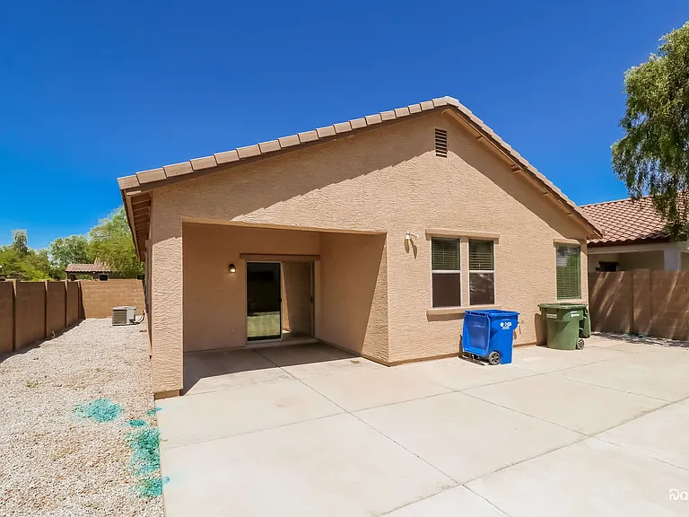 2427 S 101st Ln — Photo 14