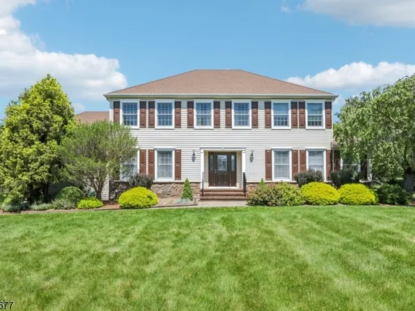 211 Woods End Dr, Bernards Twp., NJ 07920