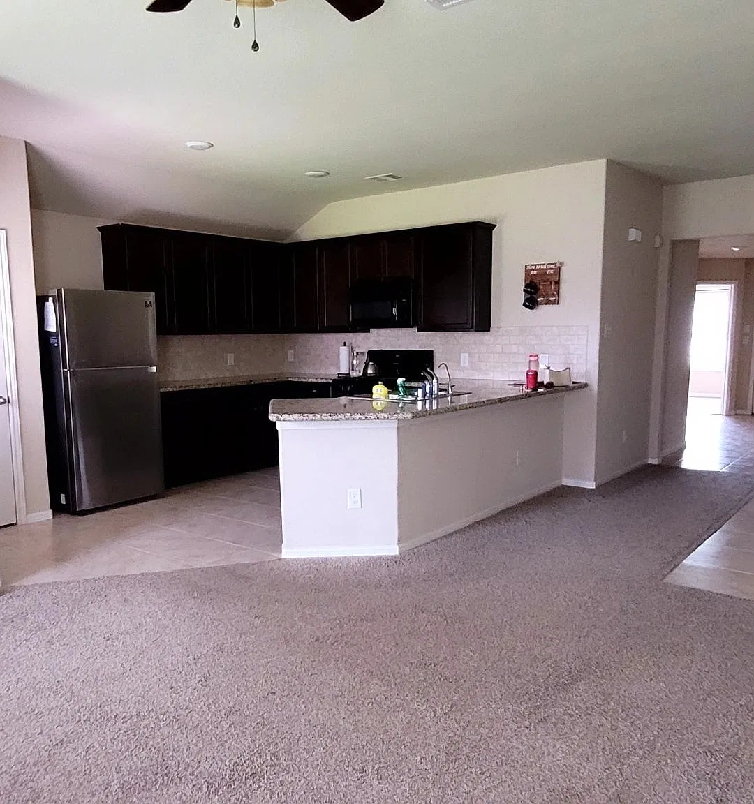 3 bed, 1465 sqft, $2,300 — Photo 3
