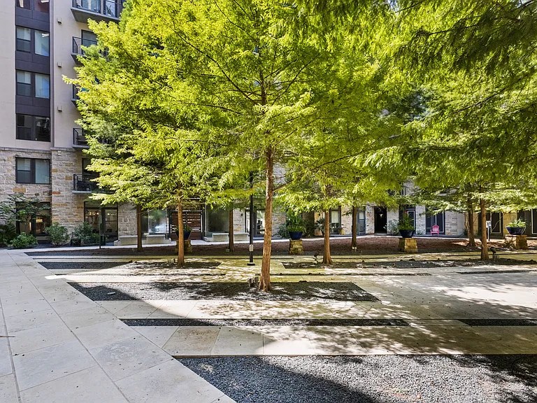 Gables Park Plaza — Photo 23