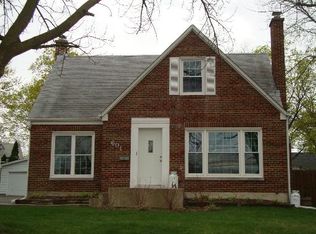 601 Putnam Ave, Woodstock, IL 60098
