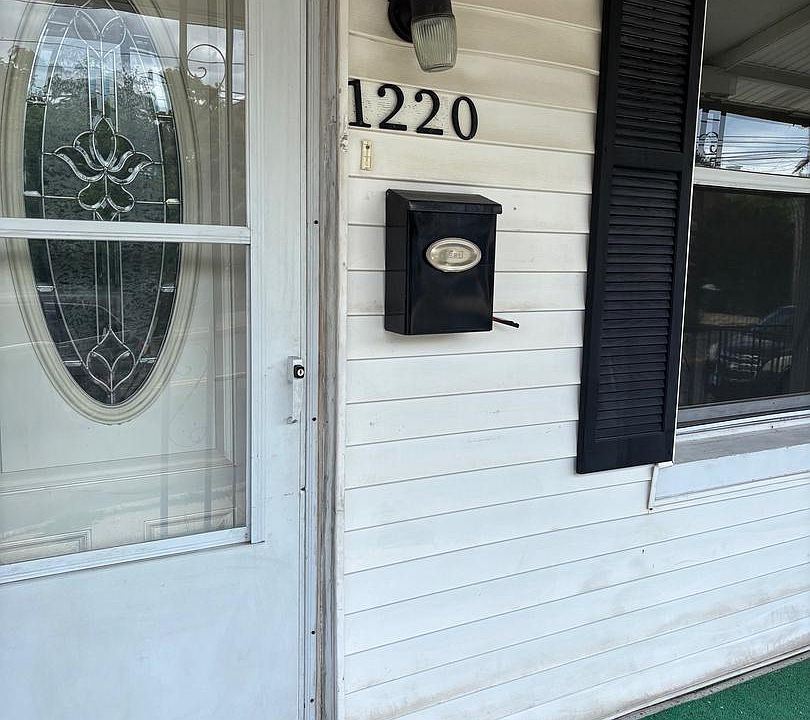 1st image of 1220 W 9th St