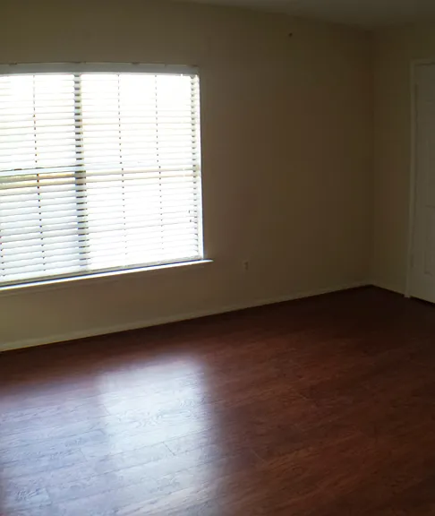 2319 Mill Creek Dr — Photo 6