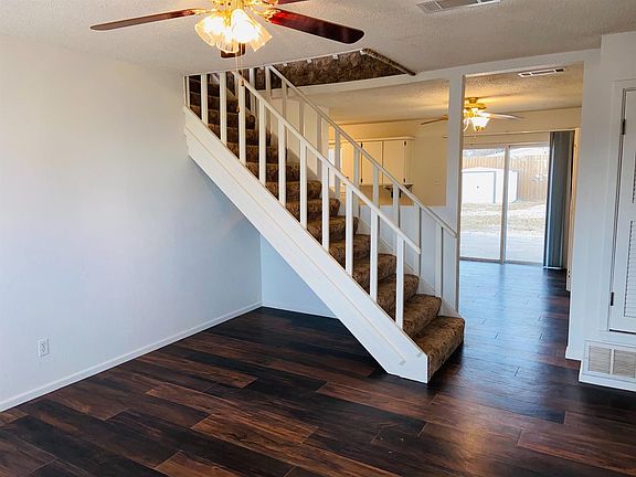 2nd image of 419 Holly St