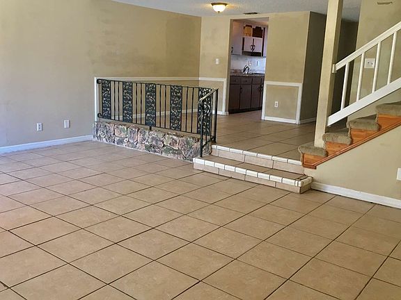 3rd image of 30 Sunset Ln