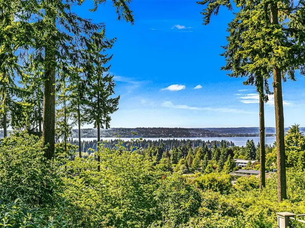 9516 NE 26th Street, Clyde Hill, WA 98004