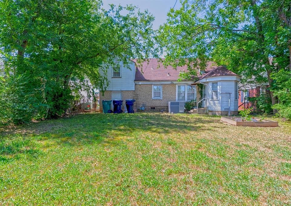 2nd image of 2521 Cashion Pl