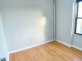 21-78 35th St APT 5H, Astoria, NY 11105