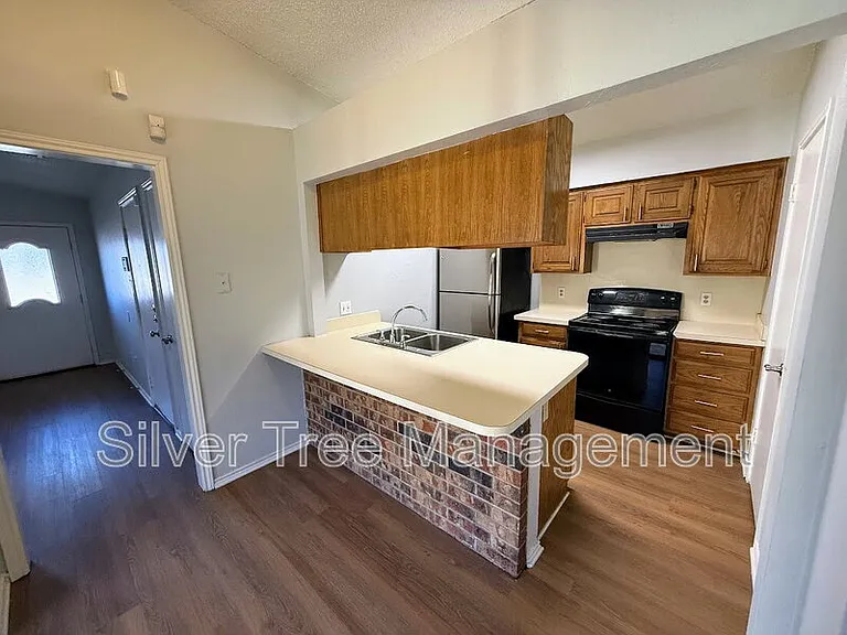 6847 S Creek Dr — Photo 7