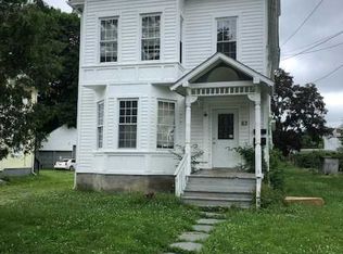 63 Thompson St, Poughkeepsie, NY 12601