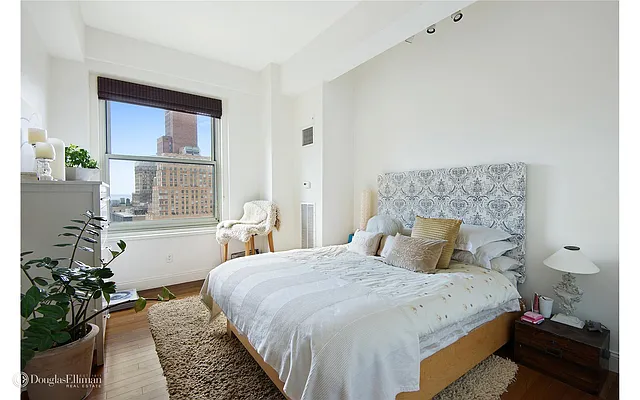 Rented by Douglas Elliman | media 24