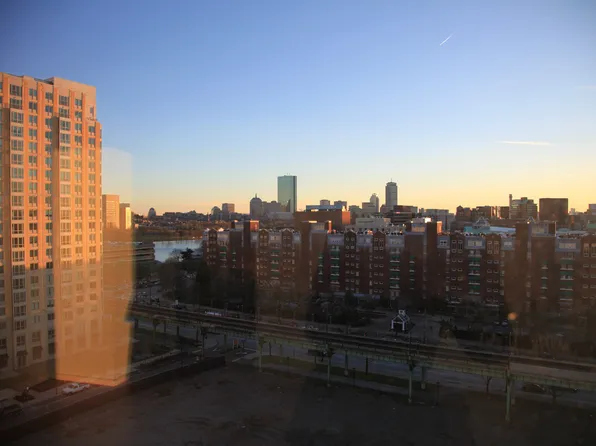 2 Earhart St Unit 1106, Cambridge, MA 02141