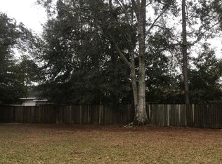 170 Country Club Dr, Picayune, MS 39466