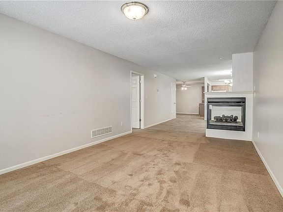 4th image of 3903 S Willis Ave