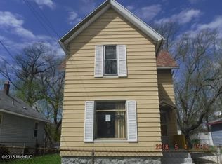 74 Frisbie Ave, Battle Creek, MI 49037