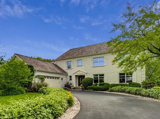 2410 Indian Ridge Dr, Glenview, IL 60026