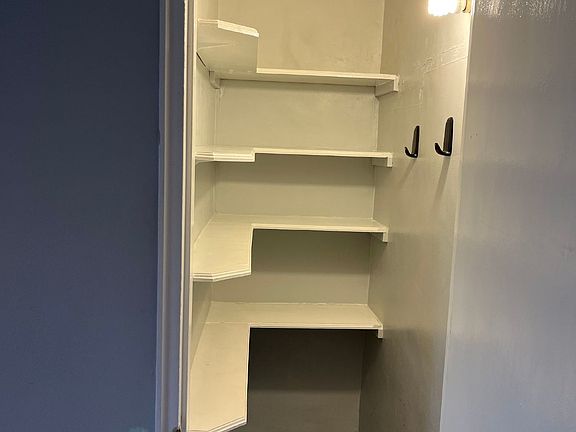 4th image of 512 Chesterfield Ave APT C3
